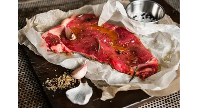 Осторожно, окрашено: в России учатся выявлять токсичный краситель в мясе и молоке