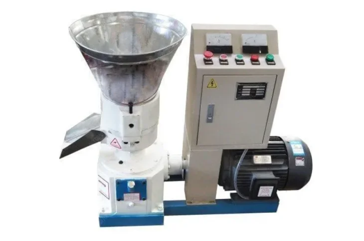 Производит гранулированный комбикорм высокого качества!