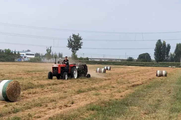 Мини пресс-подборщик для тракторов от 50 л.с.