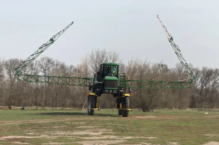 Самоходный опрыскиватель Барс ОС-4000М-30