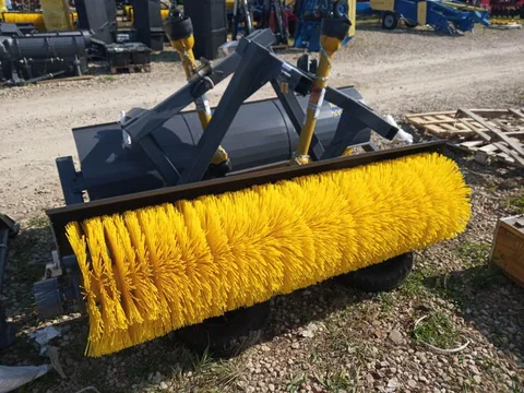 Щетка МК-4.1 под отечественные и импортные тракторы