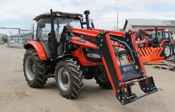 Фронтальный погрузчик 1600FD к тракторам FARMER FL1354