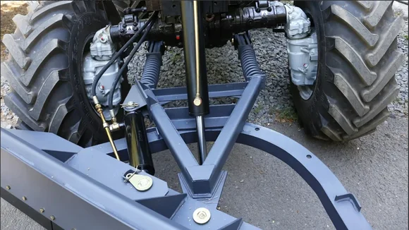 Коммунальный отвал КО-4 с гидроповоротом под МТЗ 80, МТЗ-82.1 и МТЗ 1025