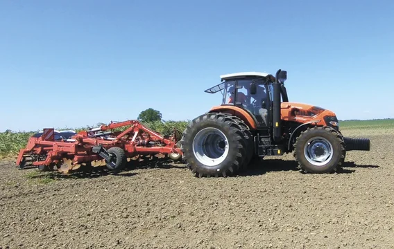 Трактор FL2204 (Stage III) 220 л.с.