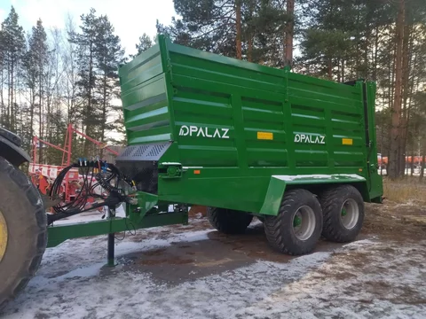 Разбрасыватель твердых органических удобрений TR 15B