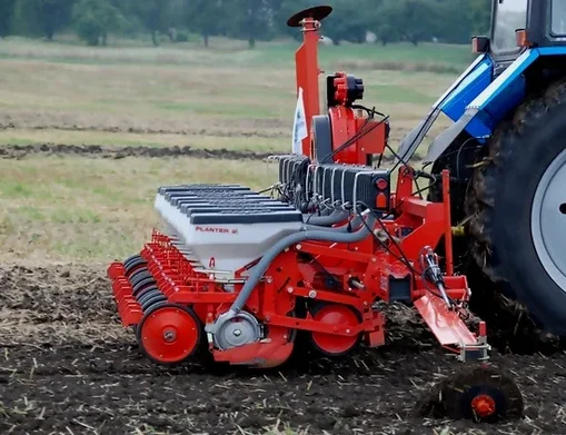 KUHN PLANTER 2