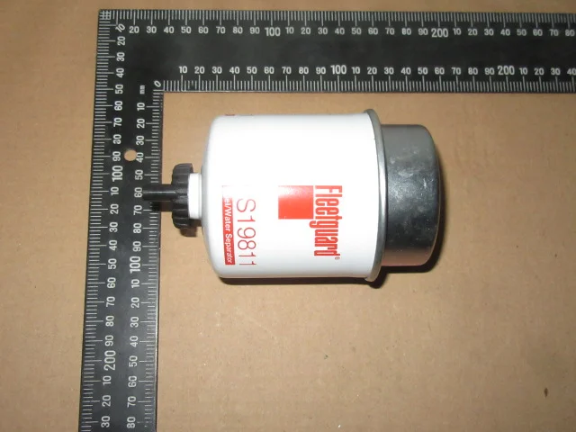 Фильтр топливный FS19811